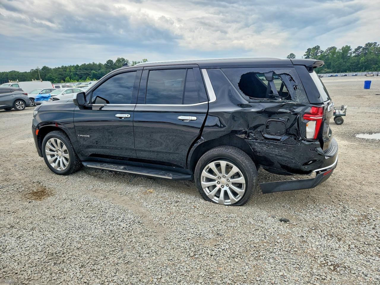 2021 Chevrolet Tahoe - zdjęcie 2