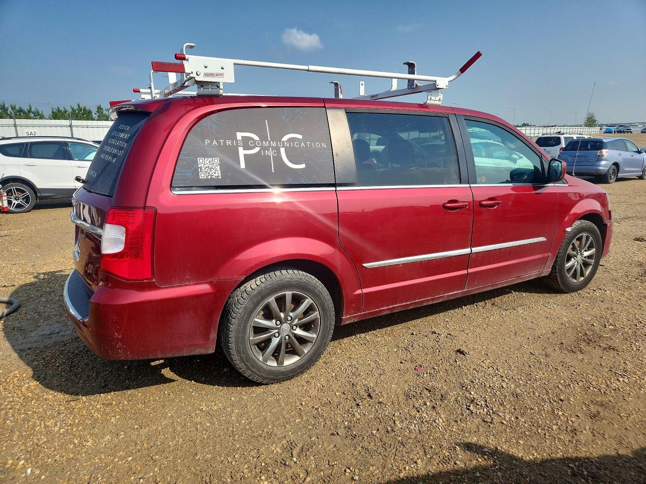 2015 Chrysler Town & Country S - zdjęcie 3