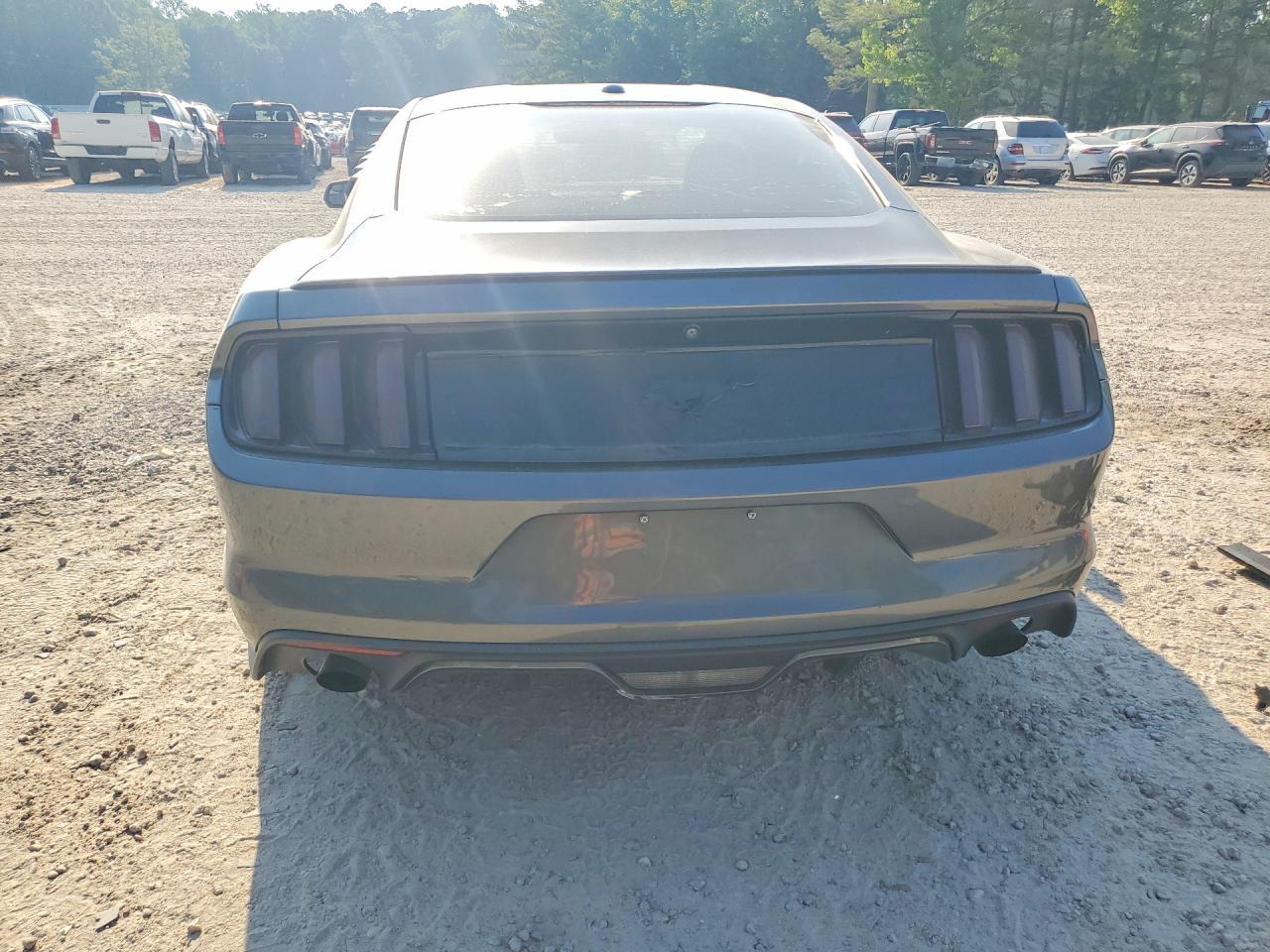 2016 Ford Mustang - zdjęcie 6