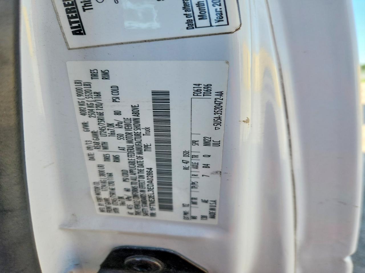 2014 Ford Econoline E250 Van - zdjęcie 13