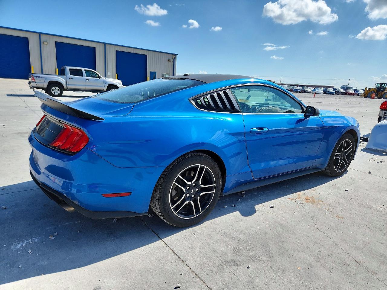2019 Ford Mustang - zdjęcie 3