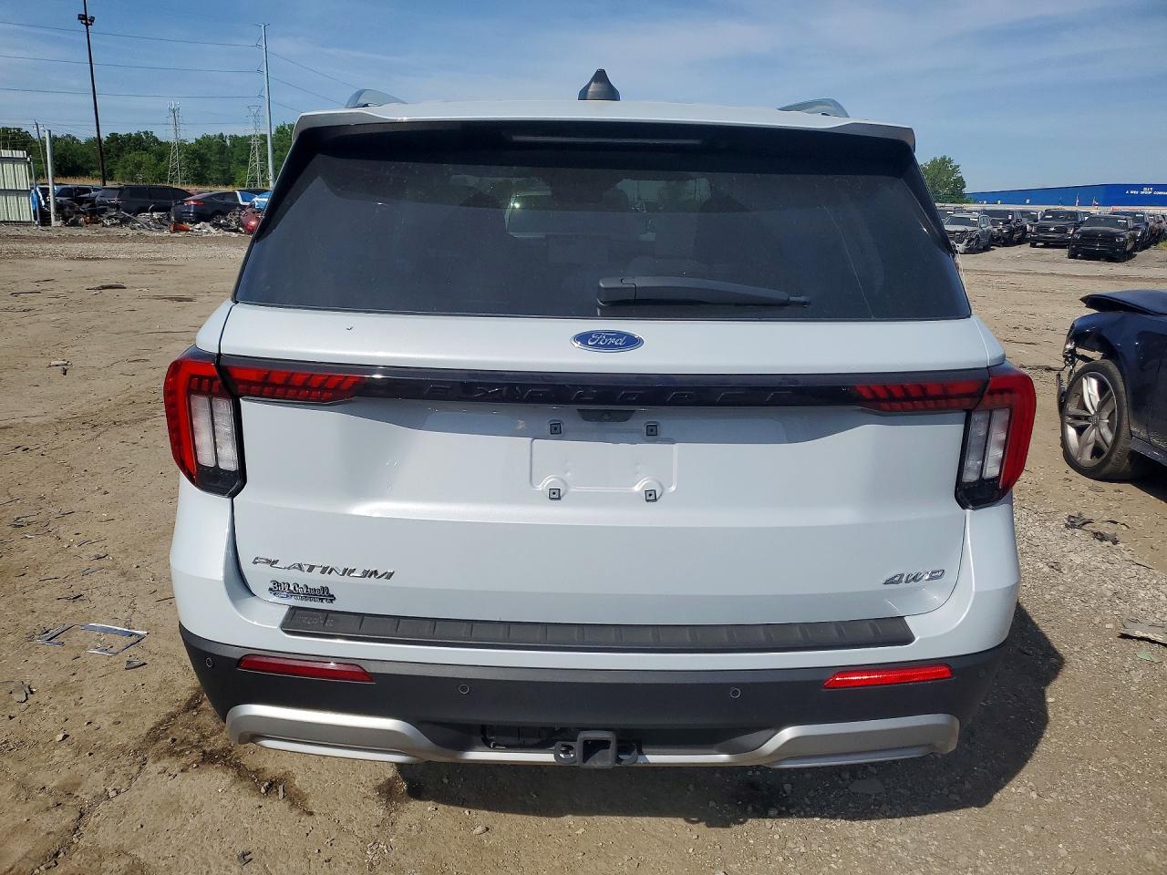 2025 Ford Explorer Platinum - zdjęcie 6