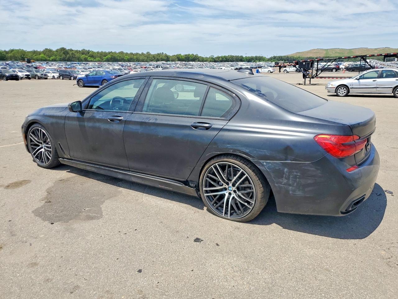 2017 BMW 740 I - zdjęcie 2