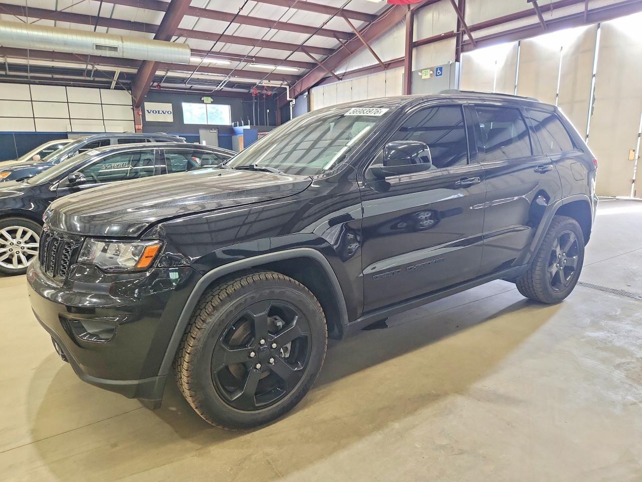 2019 Jeep Grand Cherokee Laredo - zdjęcie główne