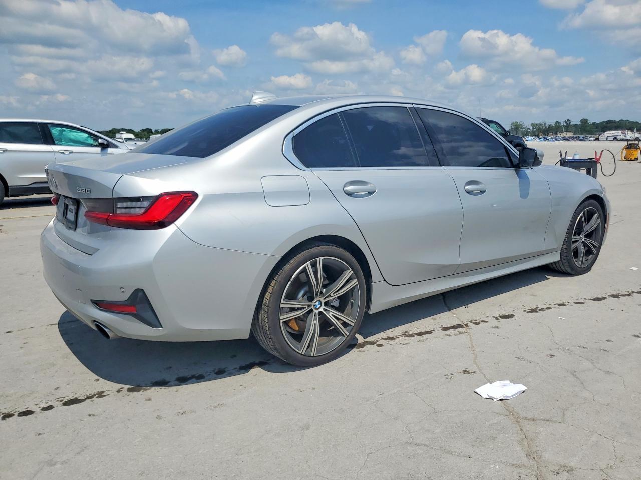 BMW Seria 3 - zdjęcie 3