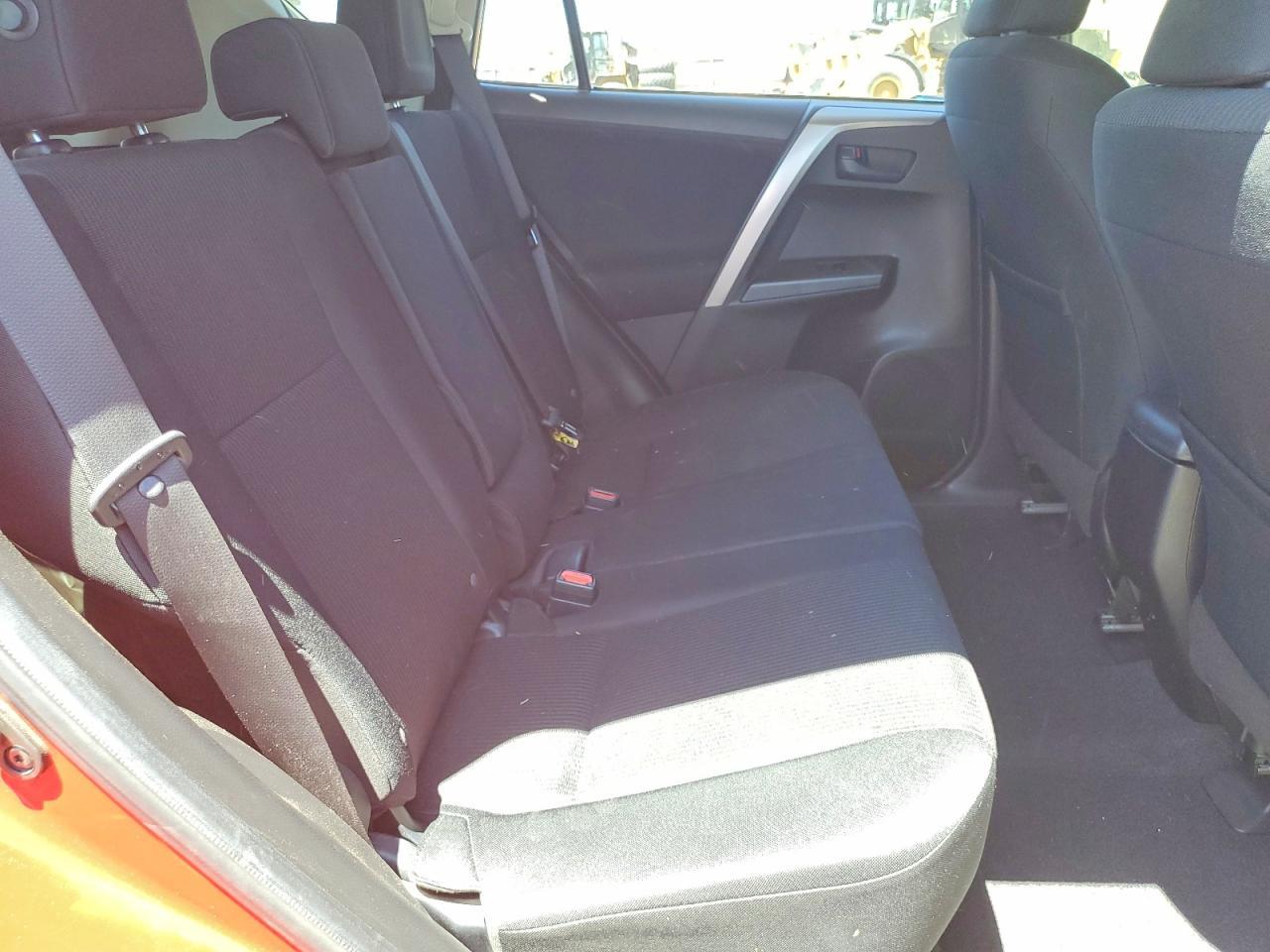 2016 Toyota Rav4 Le - zdjęcie 11