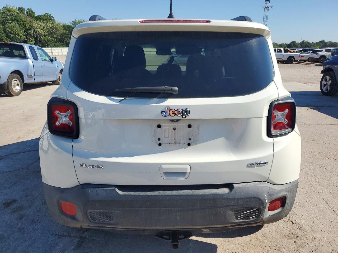 2018 Jeep Renegade Latitude - zdjęcie 6