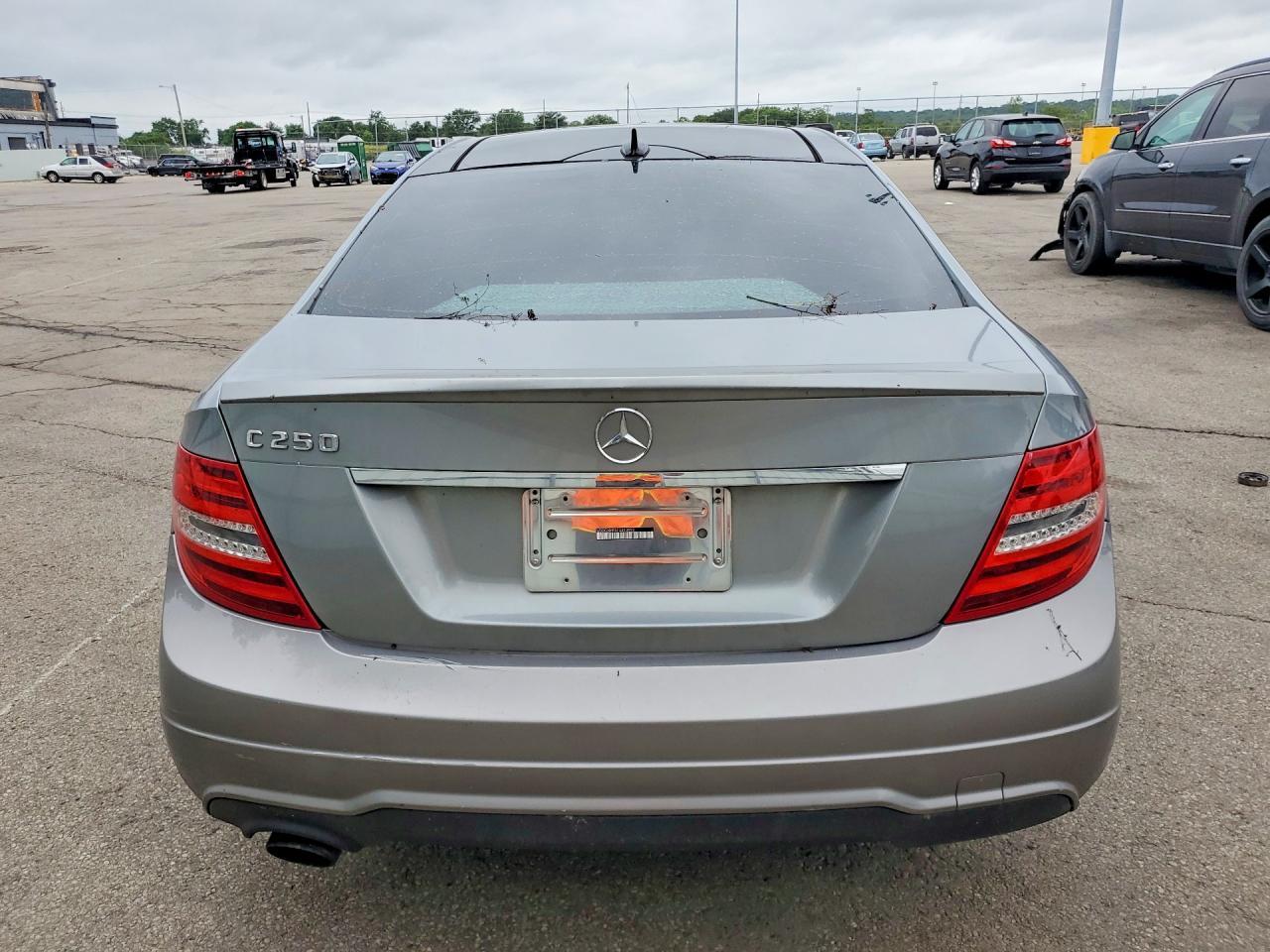 2015 Mercedes-Benz C 250 - zdjęcie 6