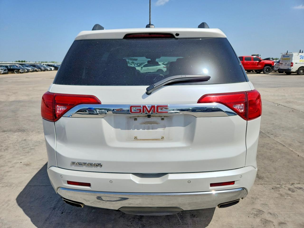 2017 GMC Acadia Denali - zdjęcie 6