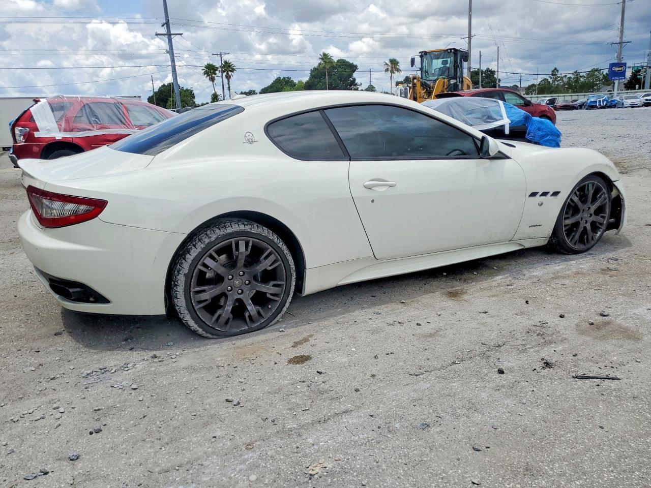 2015 Maserati Granturismo S - zdjęcie 3