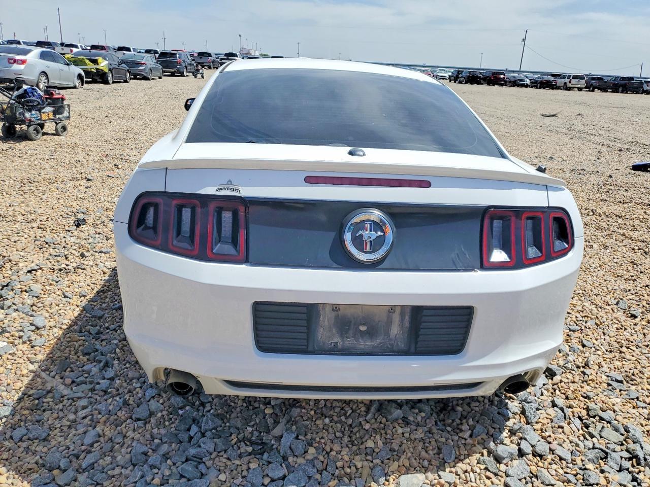 2014 Ford Mustang - zdjęcie 6