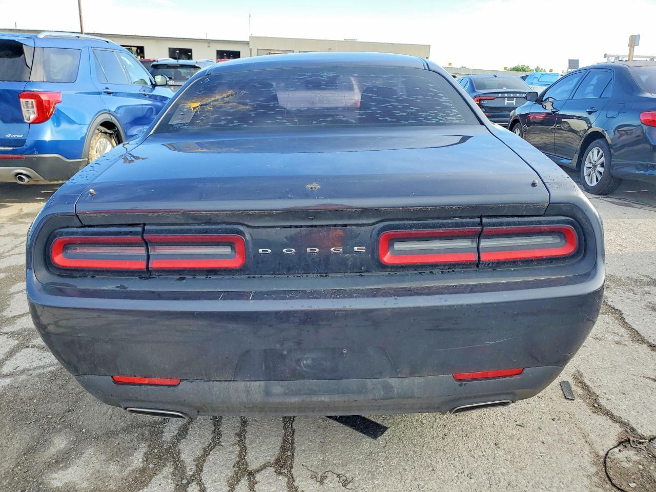 2016 Dodge Challenger Sxt - zdjęcie 6