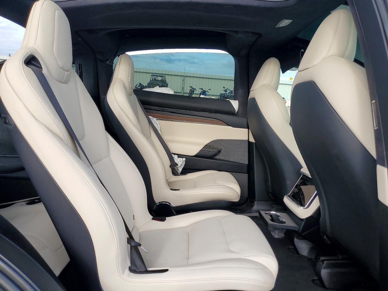 2022 Tesla Model X - zdjęcie 11