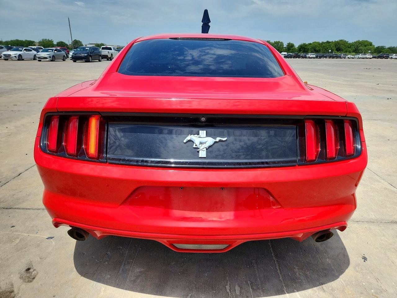2017 Ford Mustang - zdjęcie 6