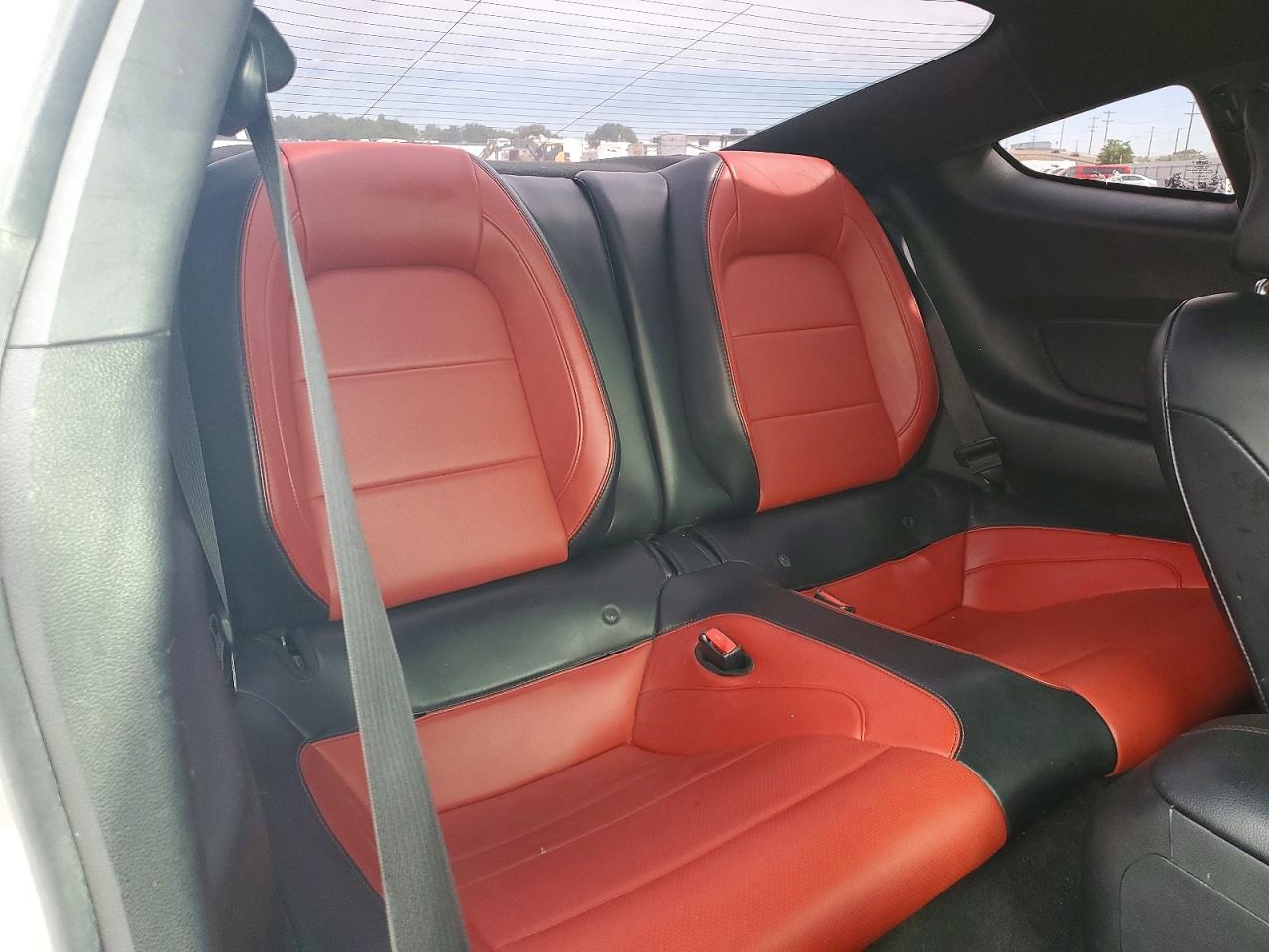 2016 Ford Mustang - zdjęcie 10