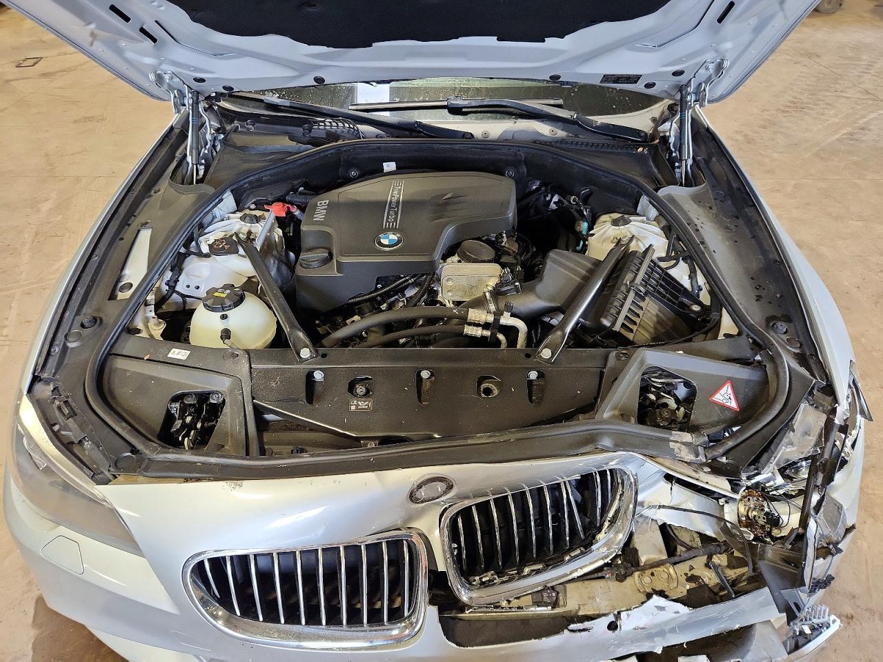 2016 BMW 528 I - zdjęcie 11