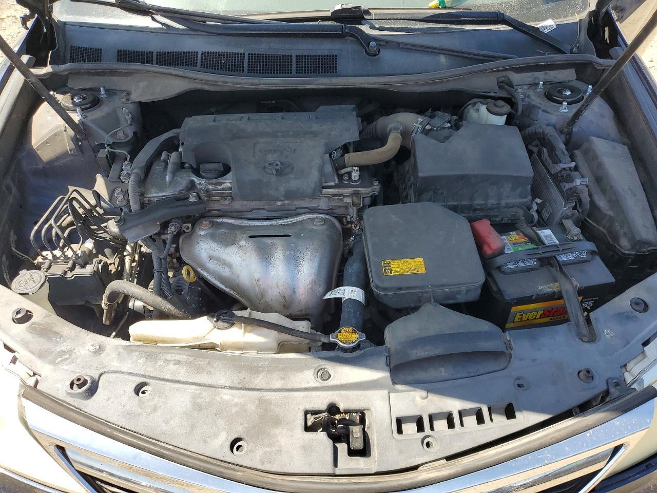 2014 Toyota Camry Le - zdjęcie 11