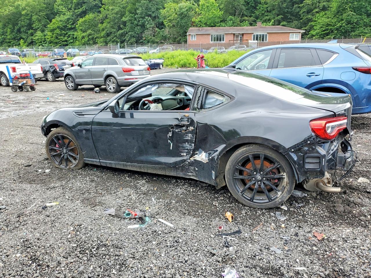 2017 Toyota 86 Base - zdjęcie 2