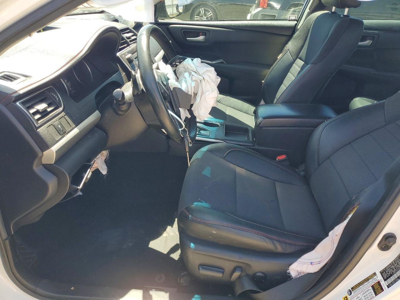 2017 Toyota Camry Se - zdjęcie 7