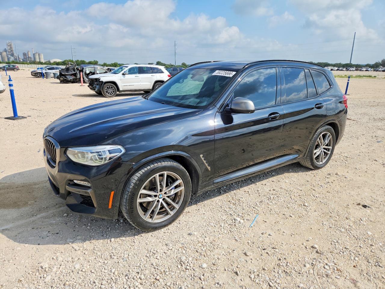 2018 BMW X3 xDrivem40I - zdjęcie główne