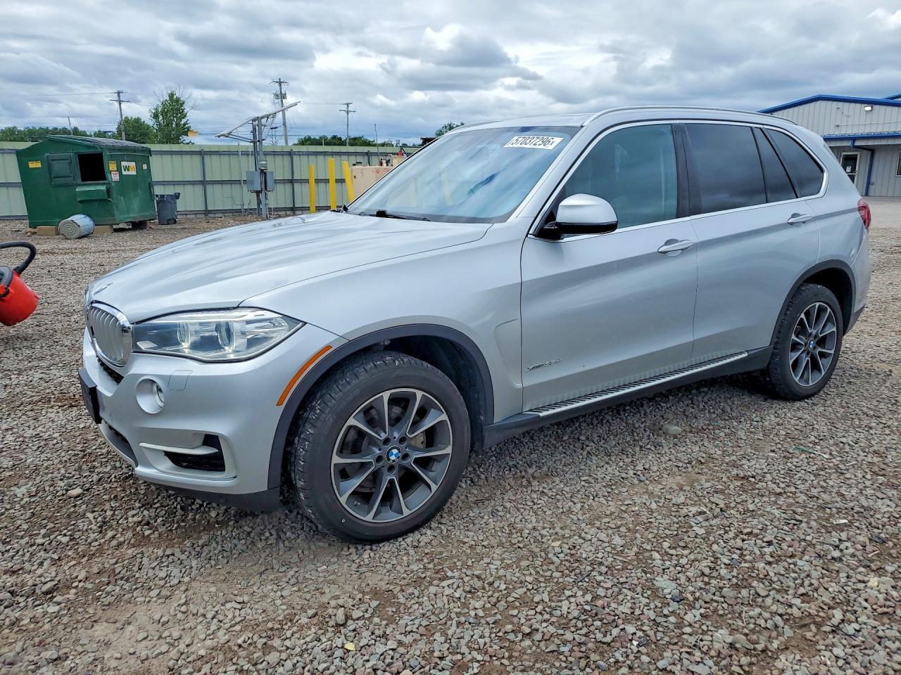 2015 BMW X5 xDrive35D - zdjęcie główne