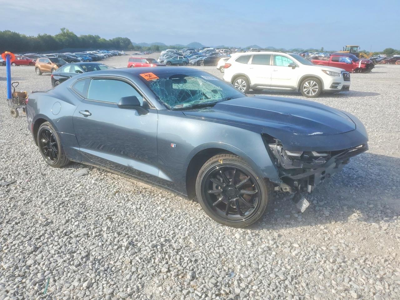 2023 Chevrolet Camaro Ls - zdjęcie 4