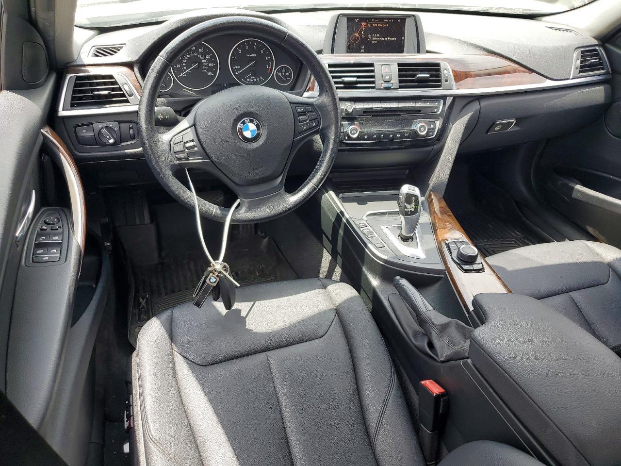 2016 BMW 320 Xi - zdjęcie 8