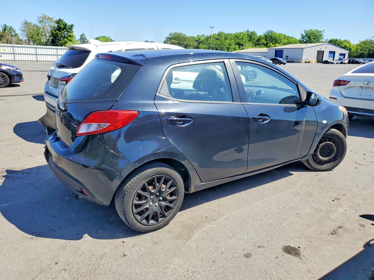 2014 Mazda Mazda2 Sport - zdjęcie 3