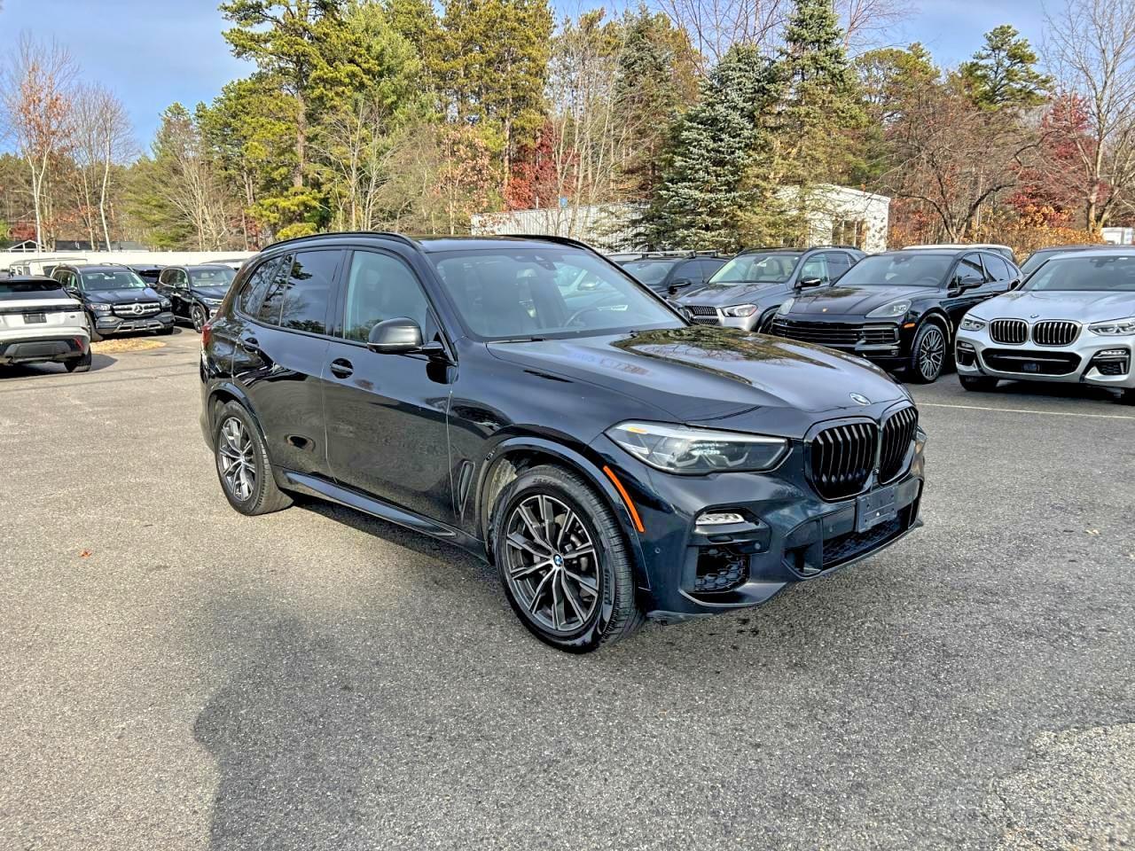 2021 BMW X5 xDrive40I - zdjęcie główne