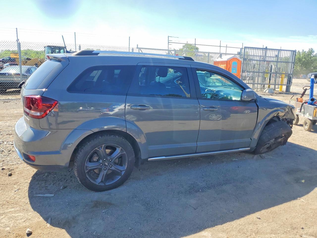 2020 Dodge Journey Crossroad - zdjęcie 3