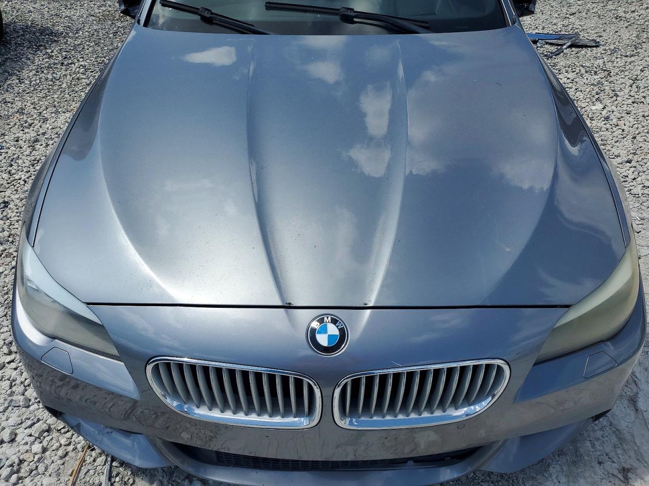 2013 BMW 550 I - zdjęcie 11