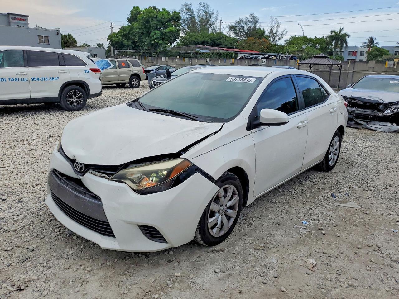 2016 Toyota Corolla Le - zdjęcie główne