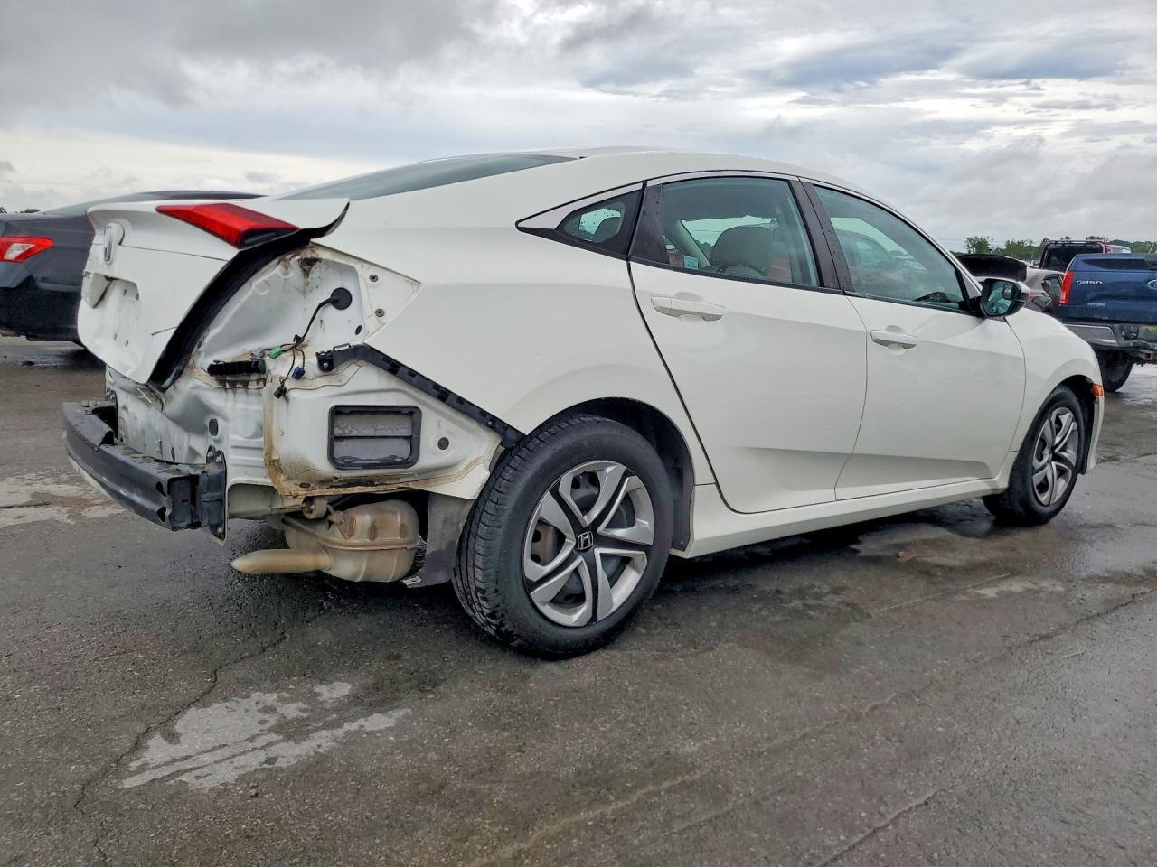 2018 Honda Civic Lx - zdjęcie 3