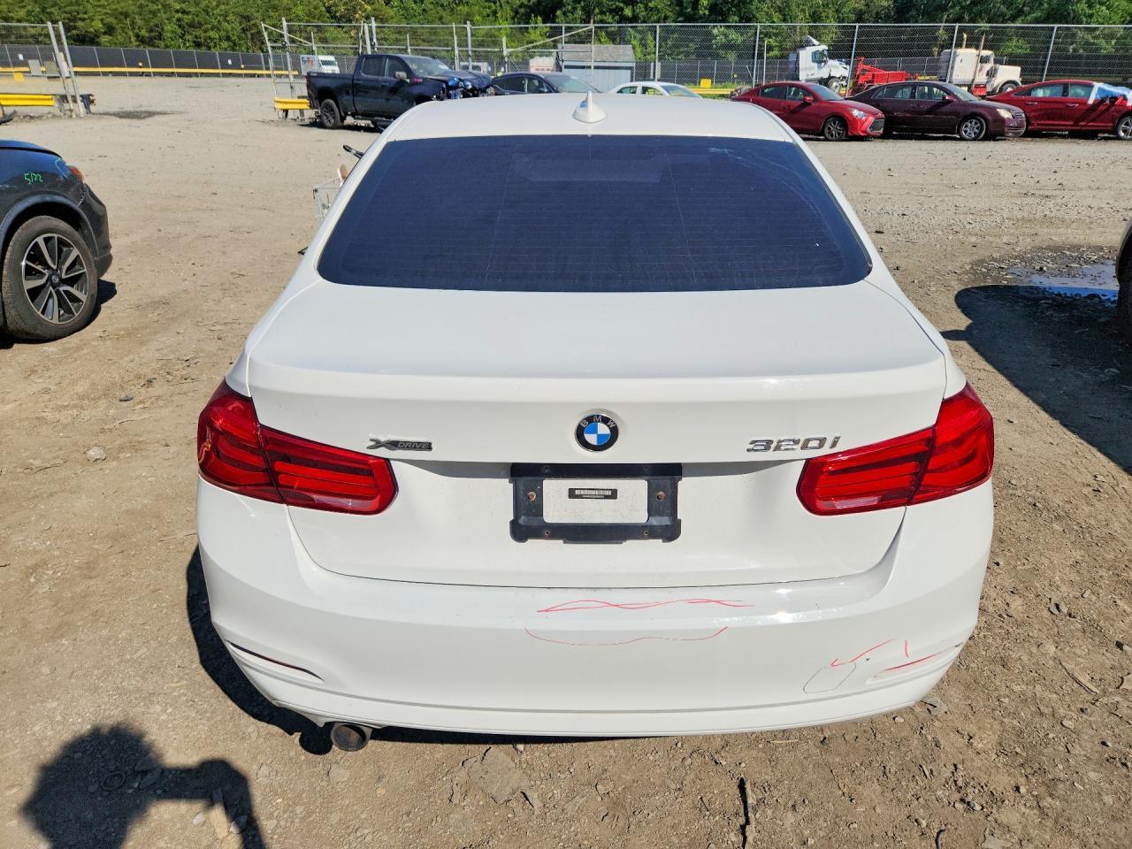 2016 BMW 320 Xi - zdjęcie 6