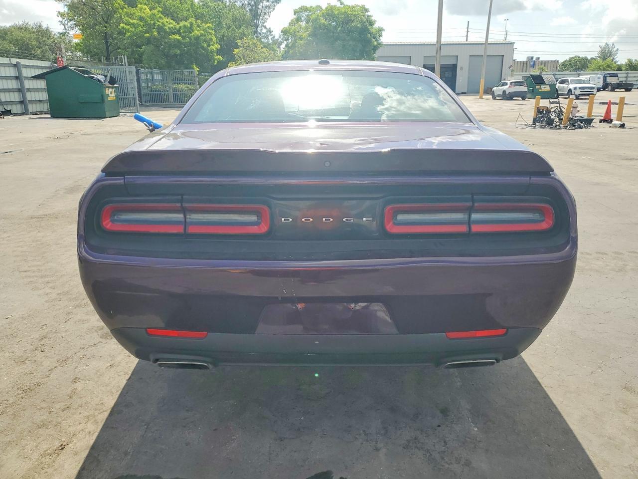 2020 Dodge Challenger Sxt - zdjęcie 6