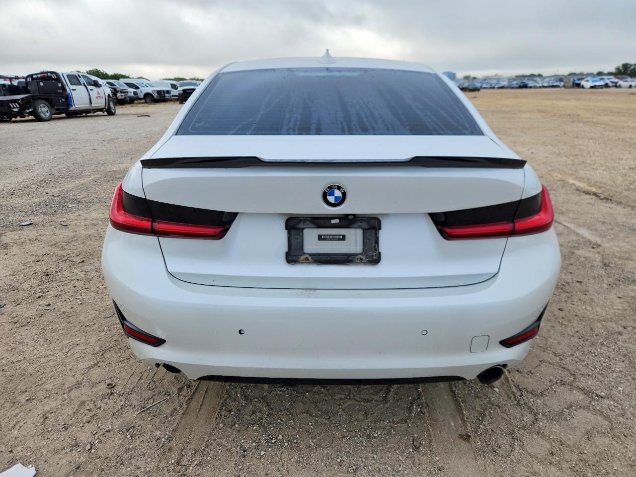 2019 BMW 330Xi - zdjęcie 6