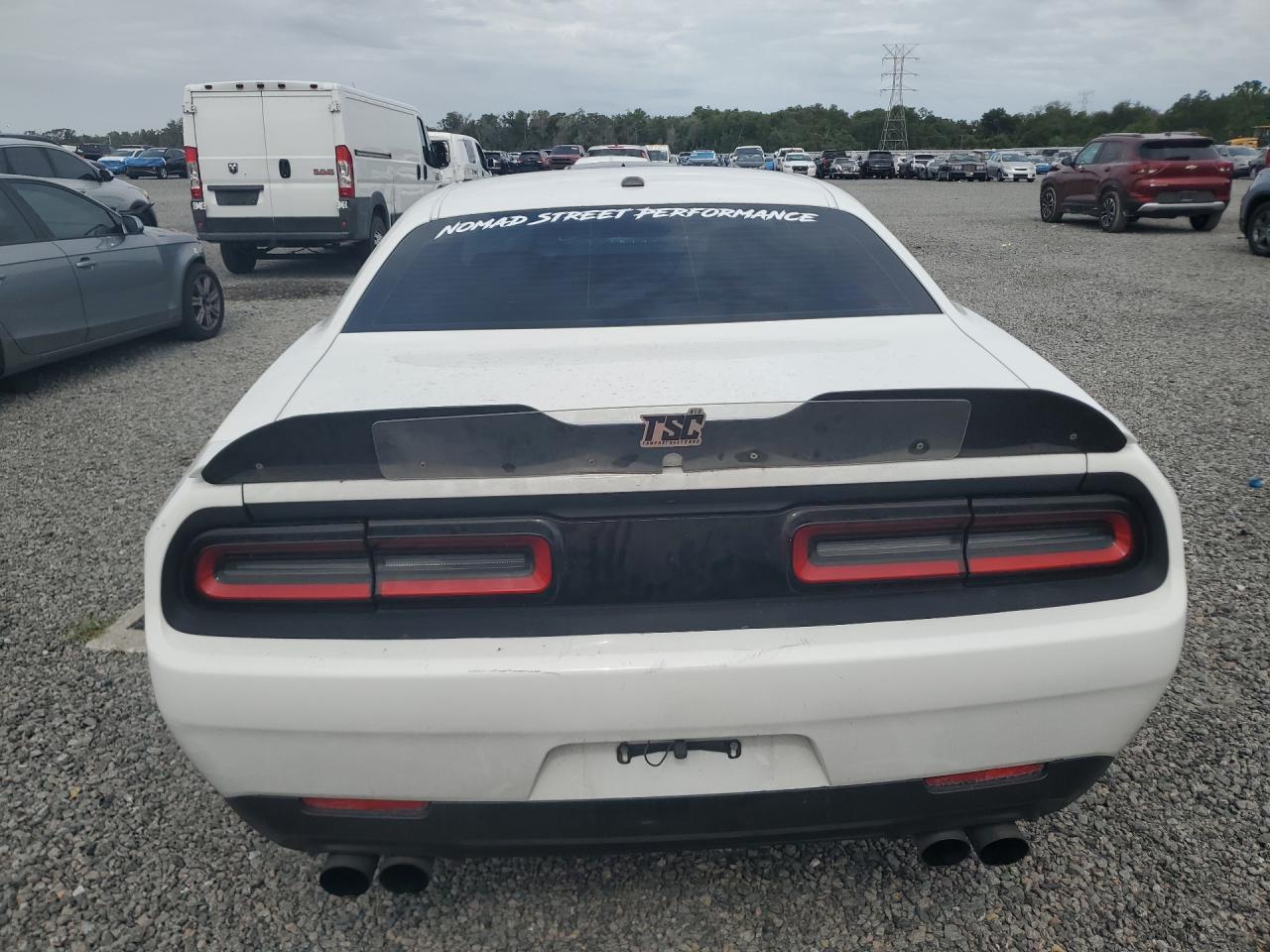 2017 Dodge Challenger R - zdjęcie 6