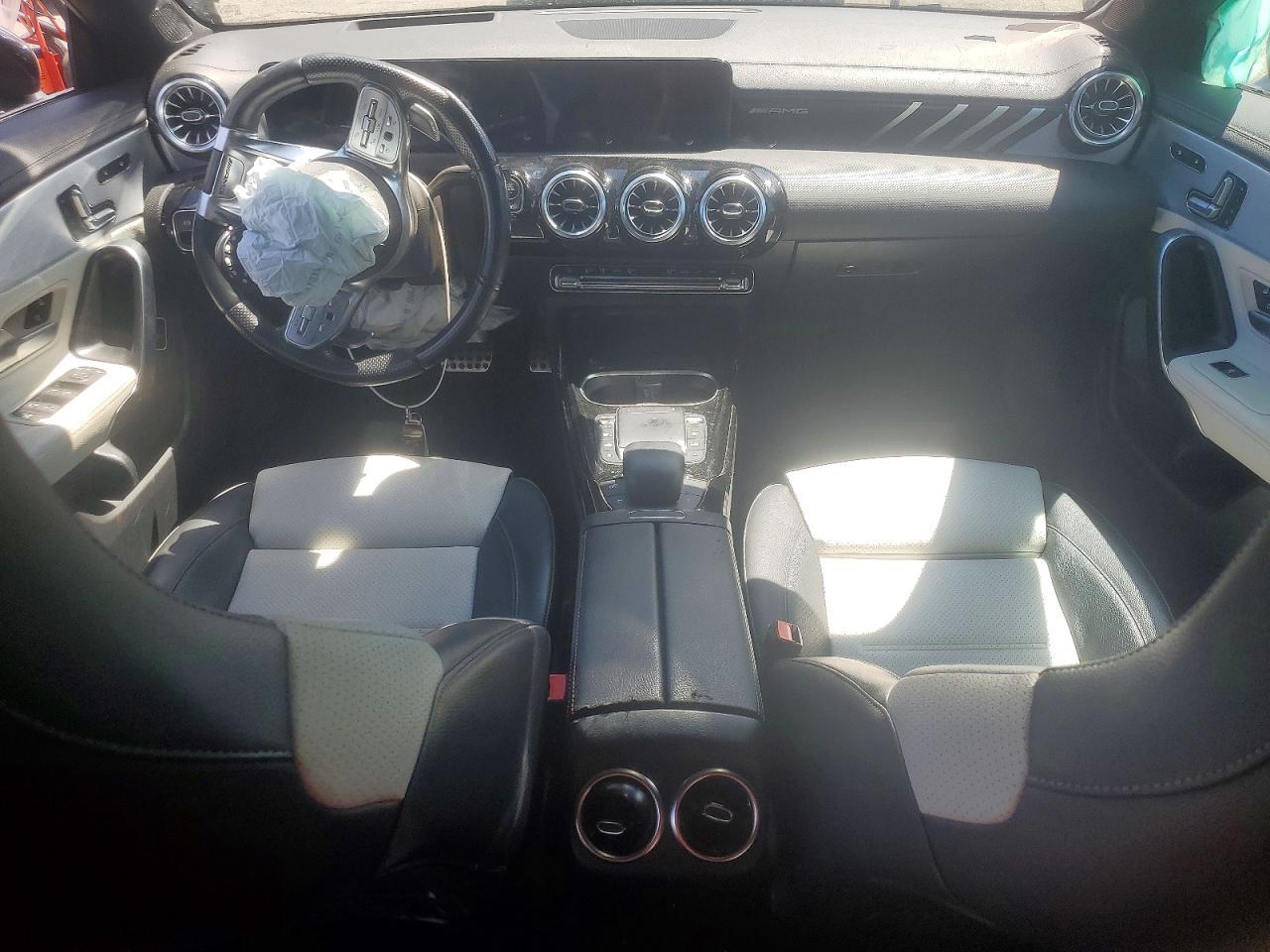 2022 Mercedes-Benz Cla Amg 35 4Matic - zdjęcie 8