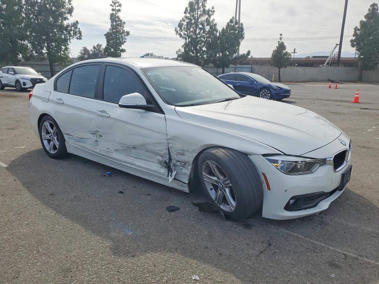 2018 BMW 320 I - zdjęcie 4