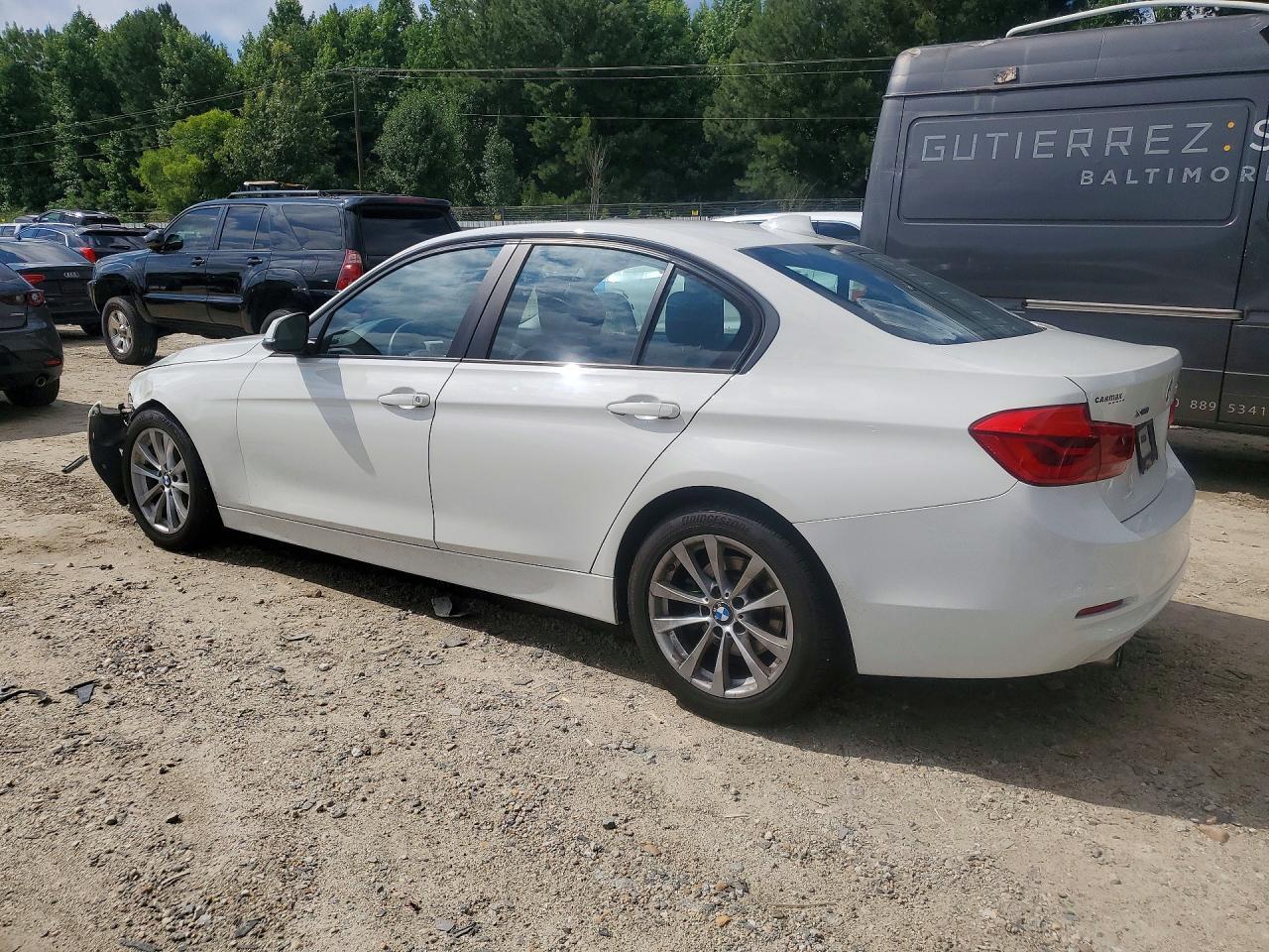 2018 BMW Seria 3 320i - zdjęcie 2