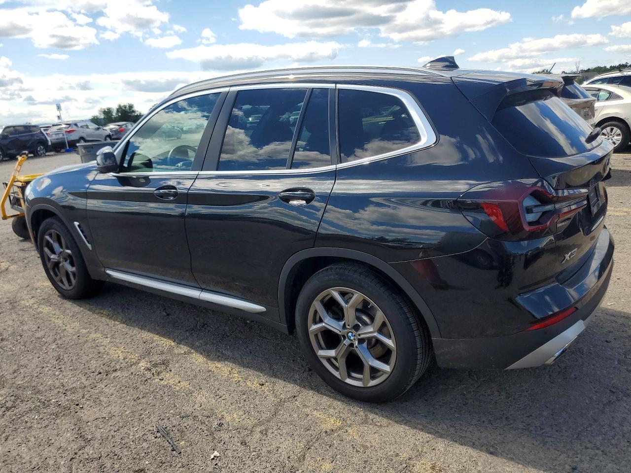 2022 BMW X3 xDrive30I - zdjęcie 2