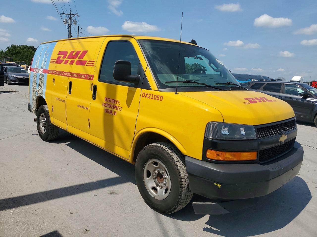 2021 Chevrolet Express G2500 - zdjęcie 4