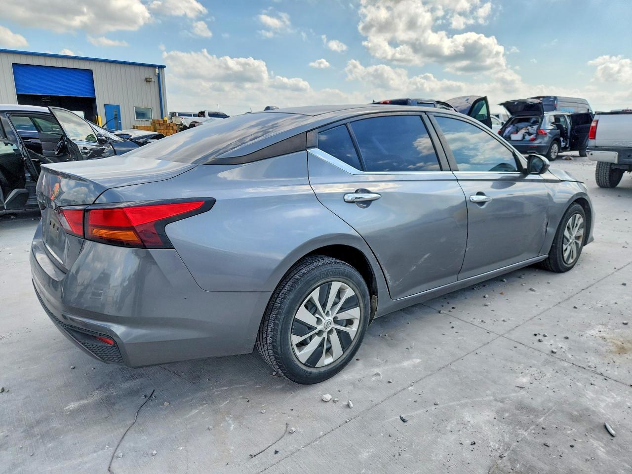2019 Nissan Altima S - zdjęcie 3