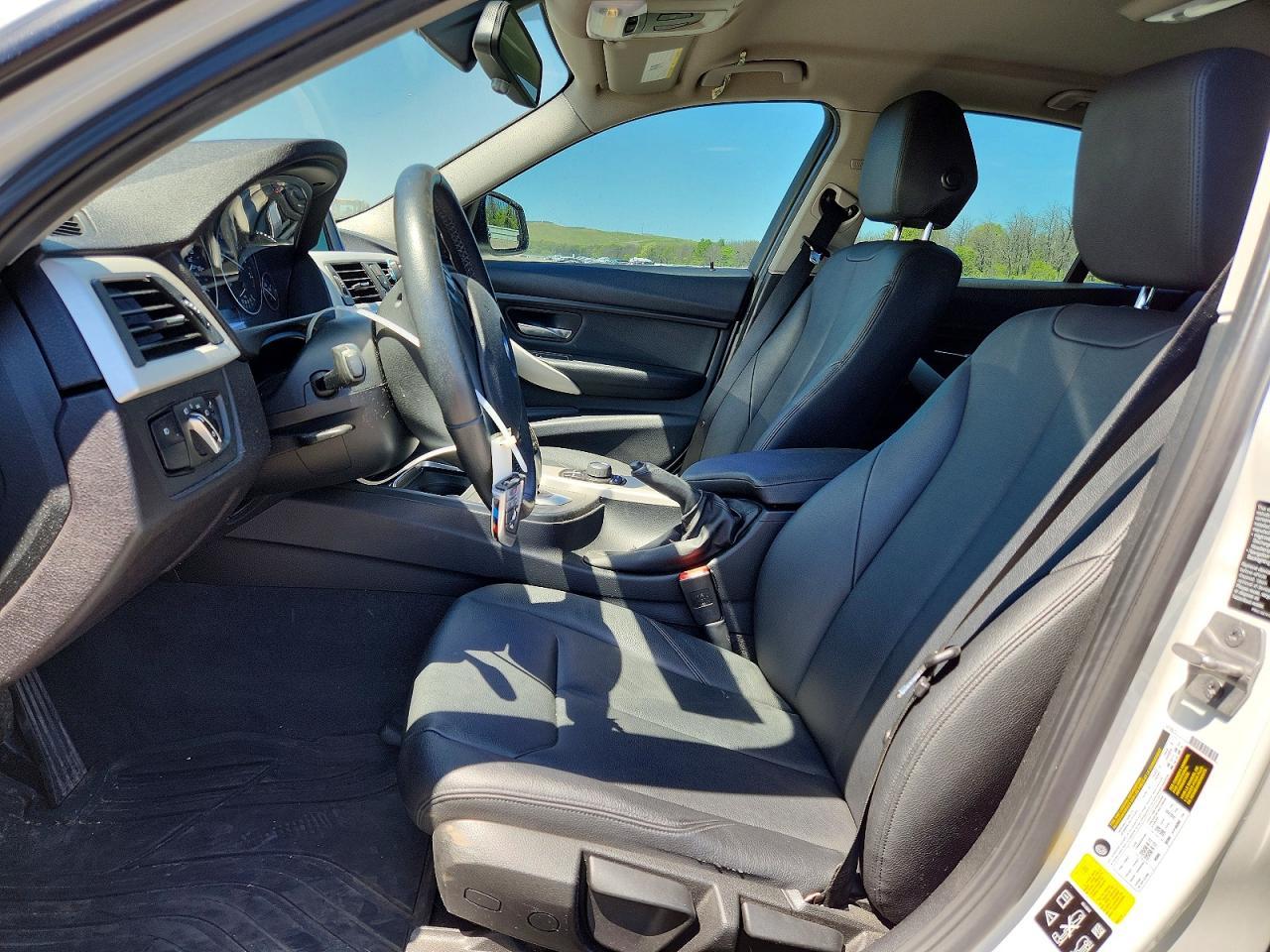 2016 BMW Seria 3 320i - zdjęcie 7