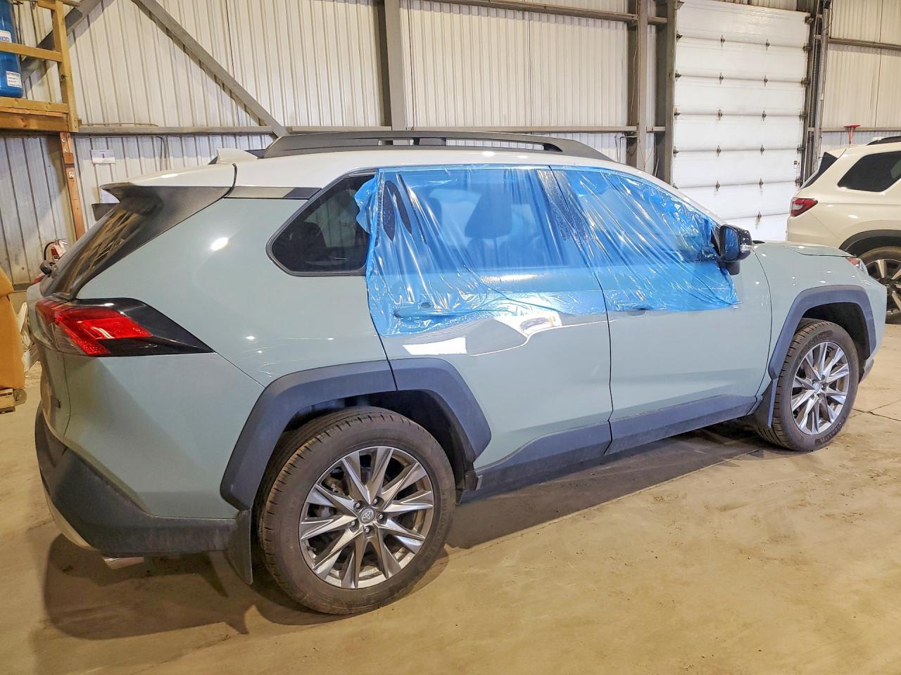 2021 Toyota Rav 4 Adventure - zdjęcie 3