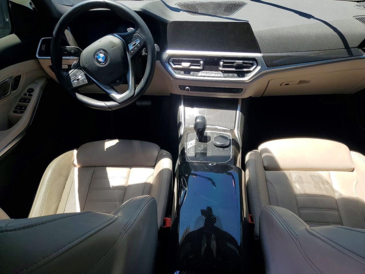 2021 BMW 330I - zdjęcie 8