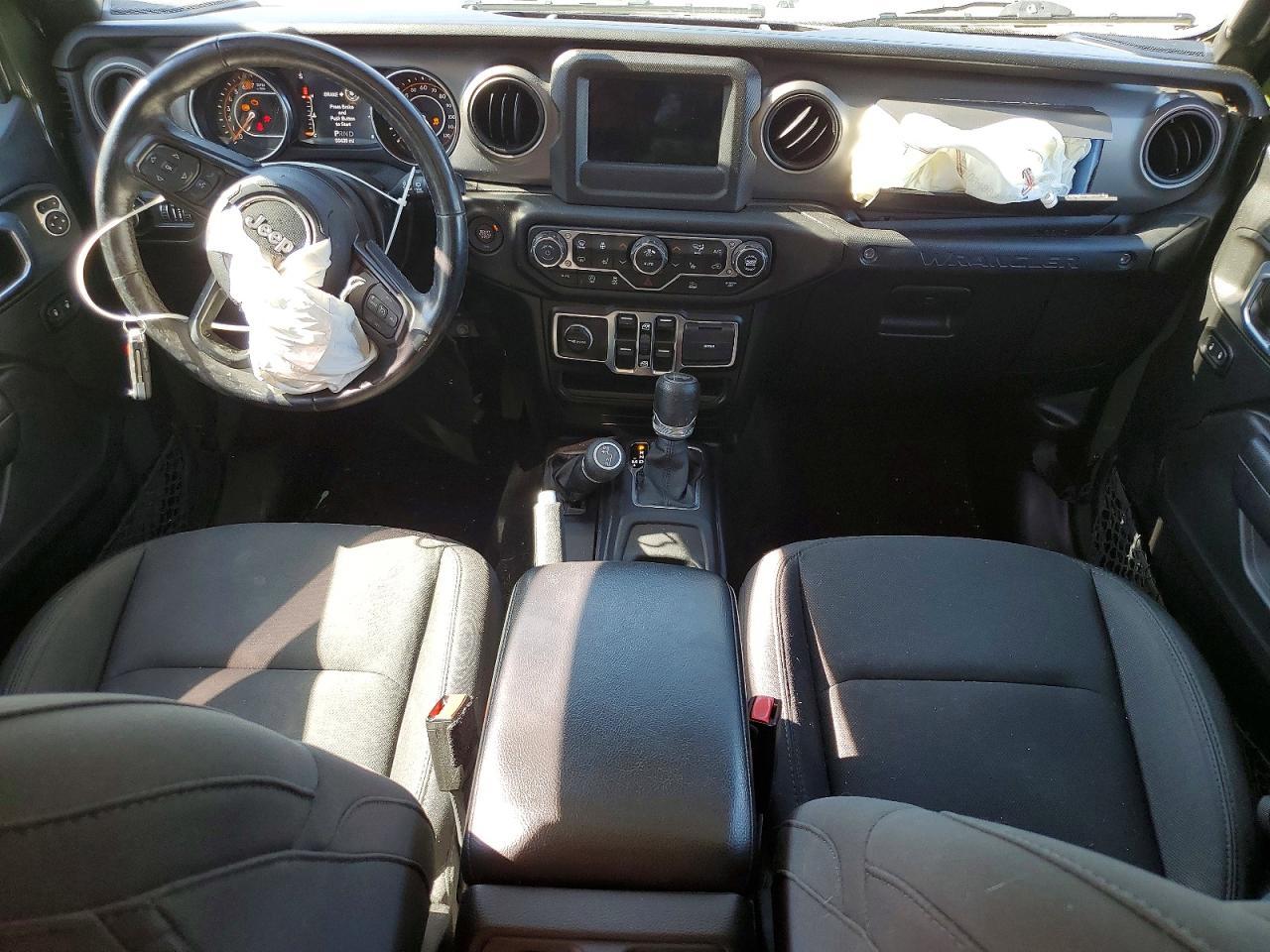2021 Jeep Wrangler Unlimited Sport - zdjęcie 8