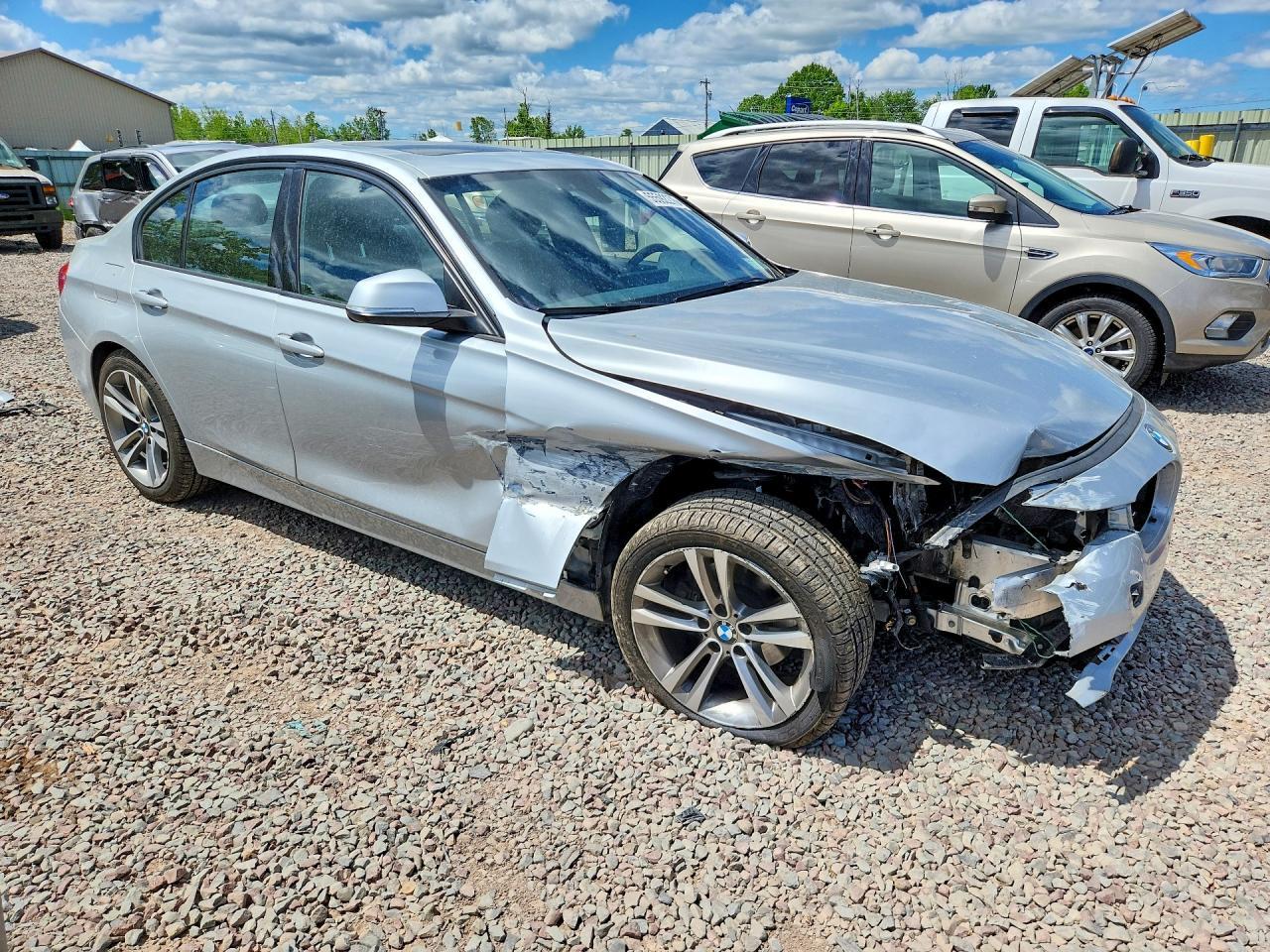 2018 BMW 330 Xi - zdjęcie 4