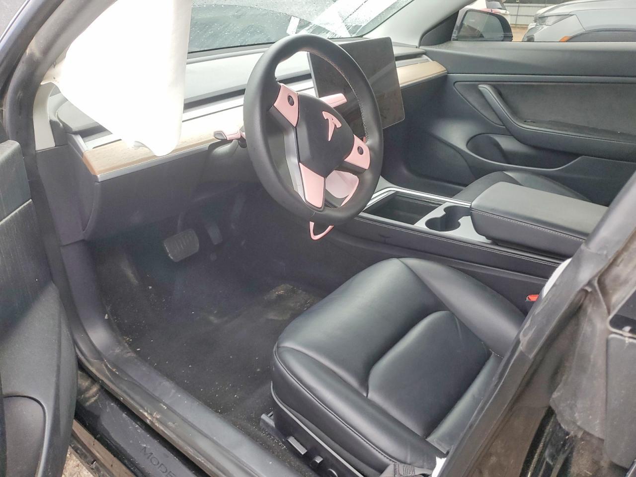 2021 Tesla Model 3 - zdjęcie 8
