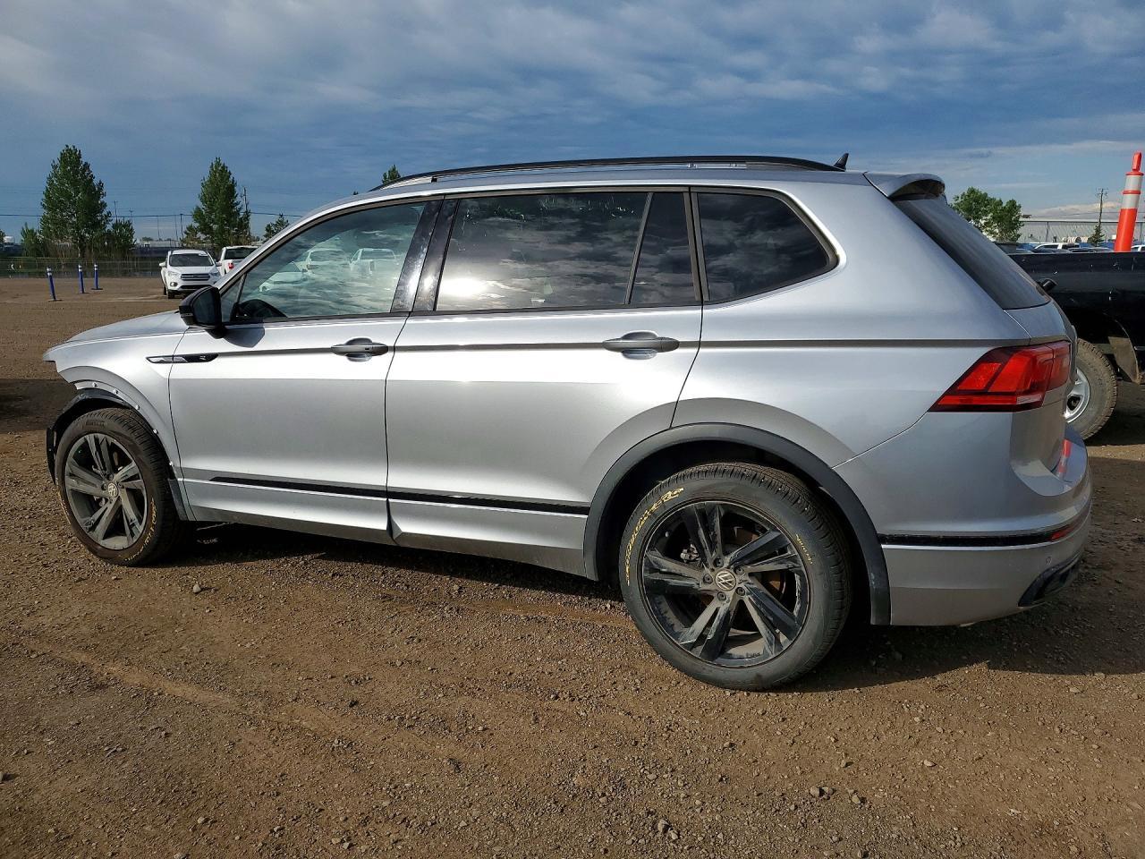 2023 Volkswagen Tiguan - zdjęcie 2